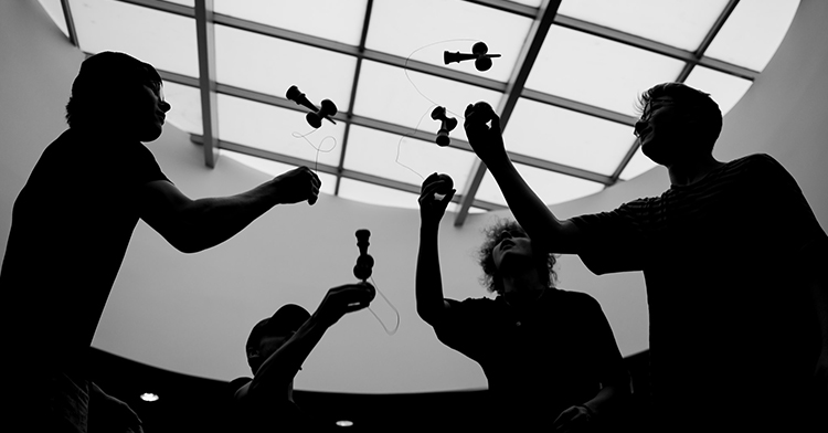 Kendama a mindfulness. Jak hra na kendamu pomáhá snižovat stres a soustředění?