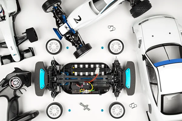 Dálkově ovládaná auta. VŠE, co potřebujete vědět, abyste mohli začít