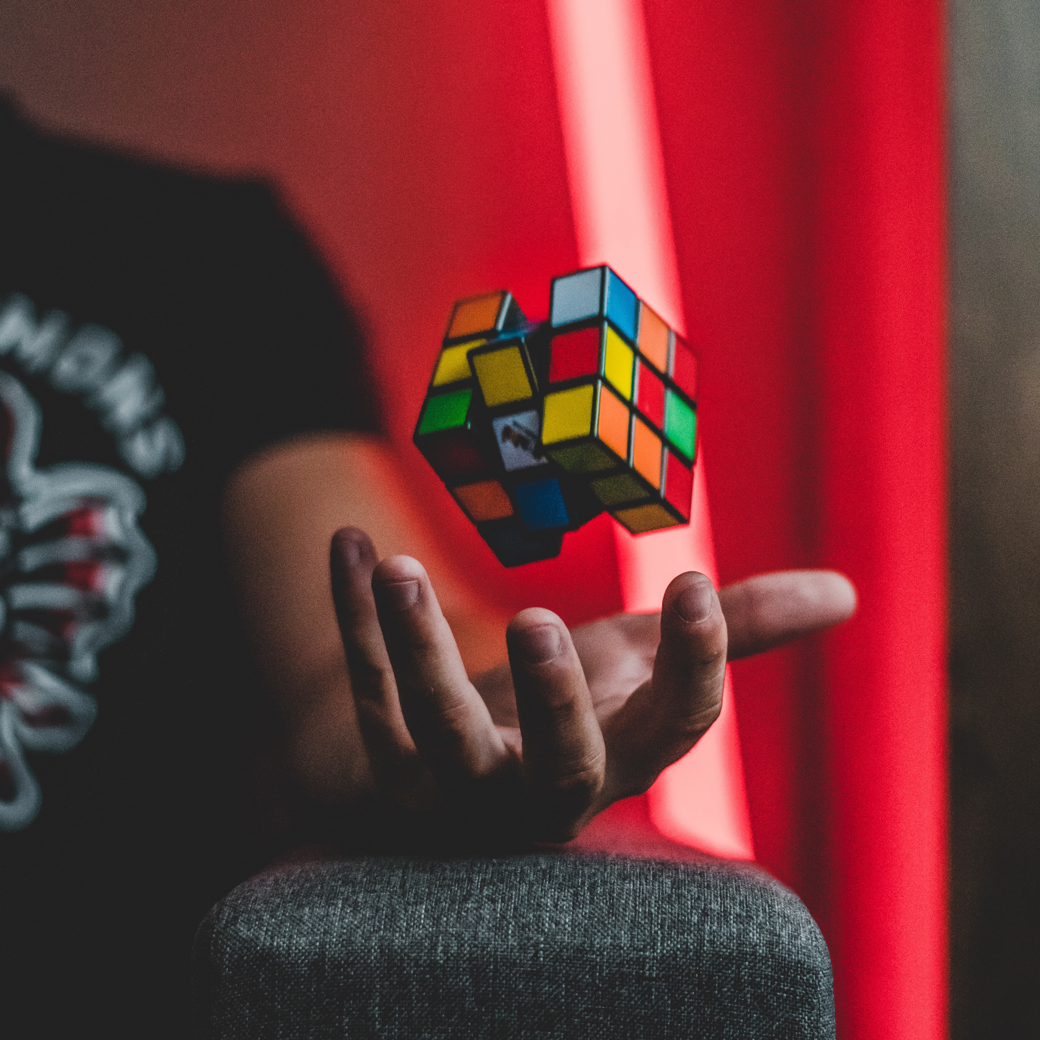 Jak vyřešit Rubikovu kostku? Vše, co potřebujete vědět!