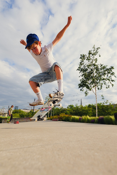 Urban Sports Future Animals Complete Skateboard 7.75"