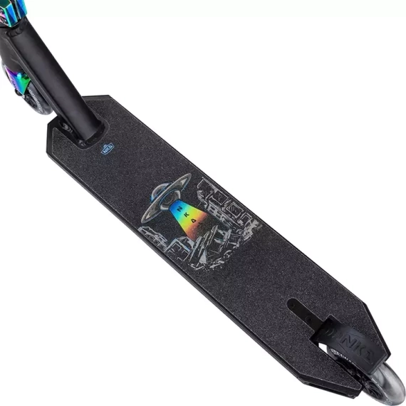 Hliníková lehká koloběžka pro mladé jezdce NKD Next Generation Stunt Black & Rainbow wys. 79,4 cm