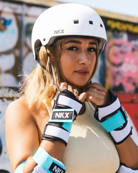 NKX Brain Saver Skateboardová helma bílá M