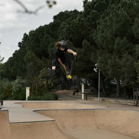 NKD IDC Stunt Scooter Black and Gold wys. 90 cm