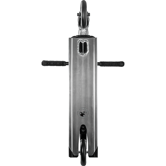 Výkonnostní skútr NKD Rally V4 Silver a Rainbow wys. 79 cm