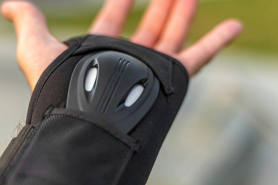 Chrániče zápěstí REKD Pro XL Black