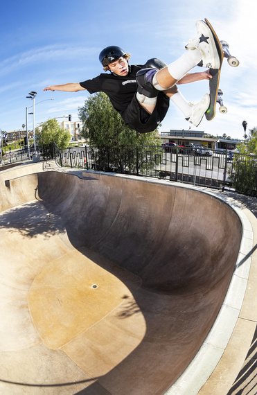 Certifikovaná přilba Triple Eight Sweatsaver Sunset