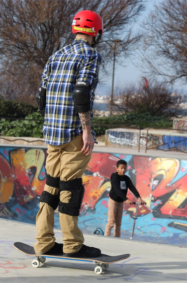 Loketní chrániče REKD Ramp Black