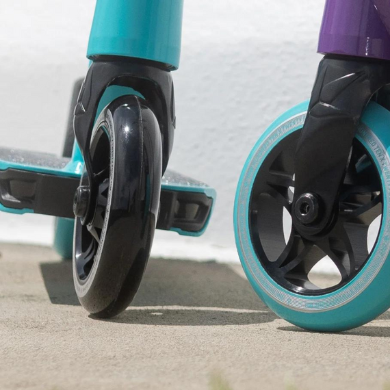 Tupé koloběžky COMPLETE ONE S3 Performance Scooter Tyrkysově-černá 78 cm