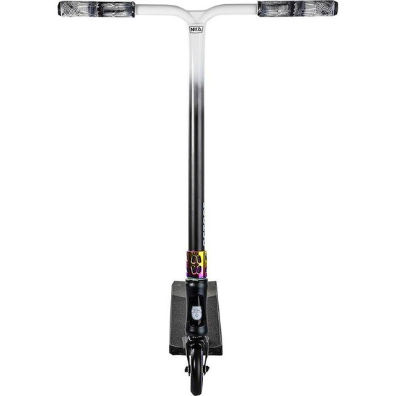 Výkonný skútr NKD Octane Black a Rainbow High. 82 cm 