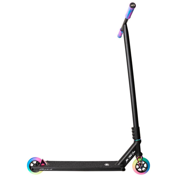 Výkonný skútr NKD Mono Black & Rainbow wys. 99,3 cm