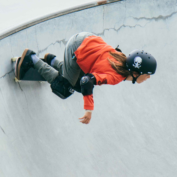 NKX Brain Saver Skateboardová helma Rasta Yellow