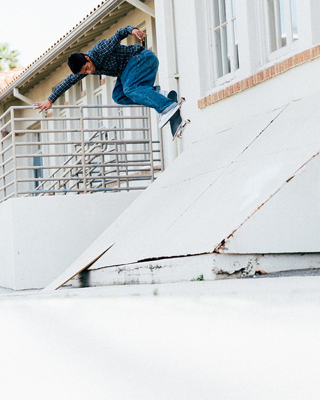 GLOBE G0 Strype Hard skateboard - černý/bílý 8.0"