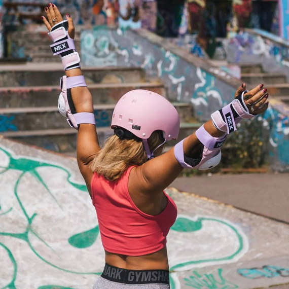 NKX Brain Saver Skateboardová helma růžová a fialová