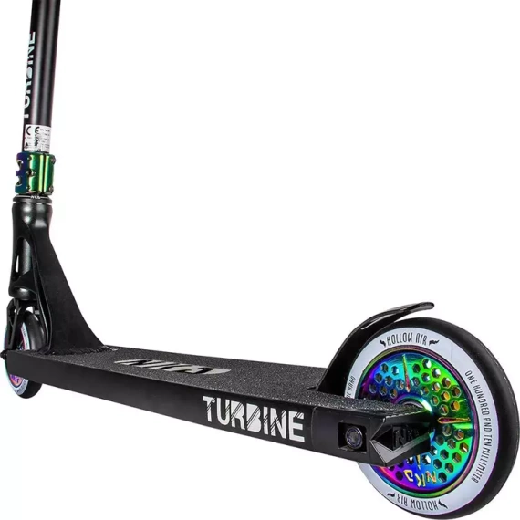 Výkonný skútr NKD Turbine Black & Rainbow High 87 cm