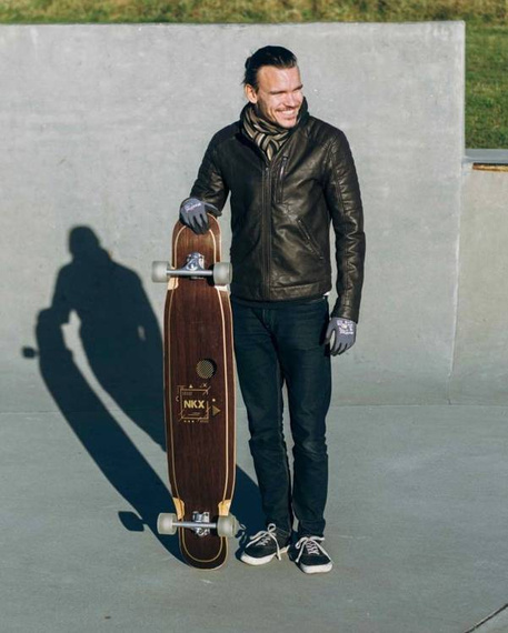 Longboard pro tanečníky NKX Geometric Gold 122 cm