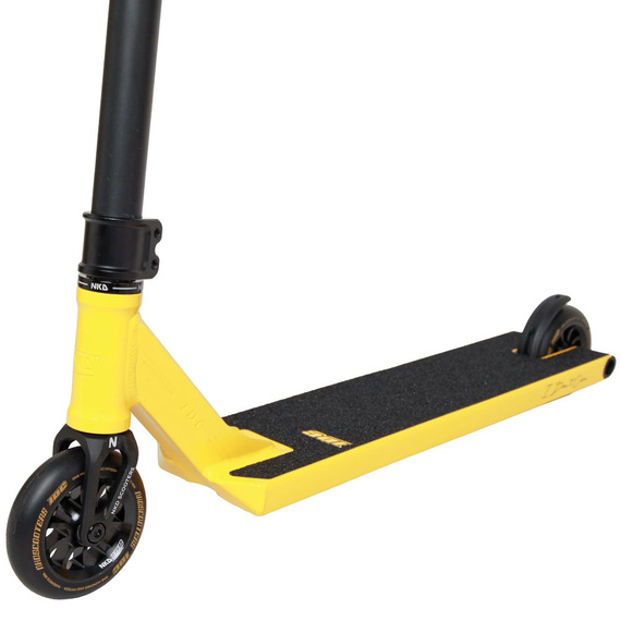 NKD IDC Stunt scooter Černá a žlutá wys. 90 cm