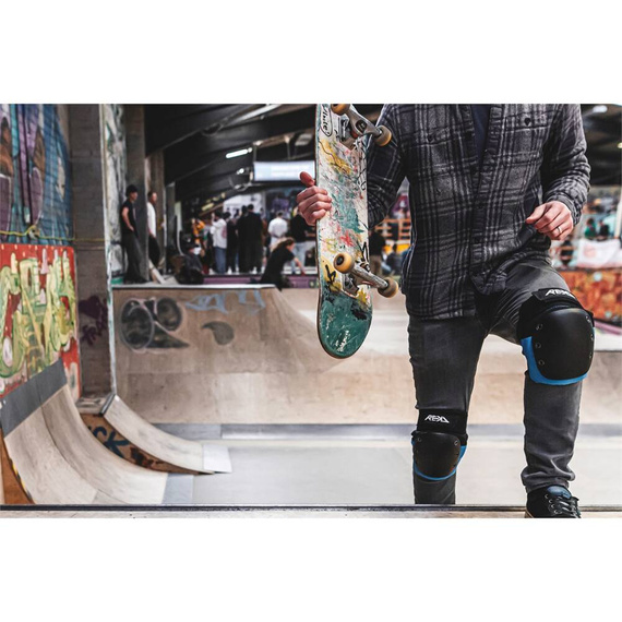 REKD Rampové chrániče kolen L černá a modrá 