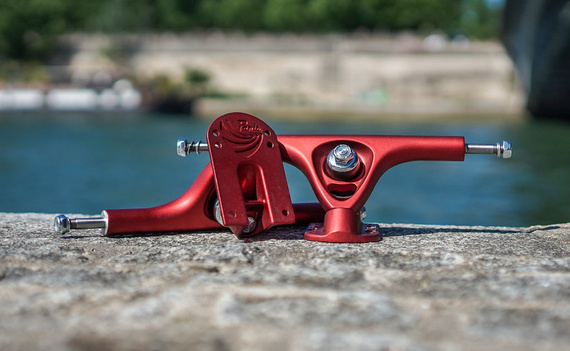 Longboardové trucky Paris V3 180 mm 50° Longboardové trucky Scarlet Red