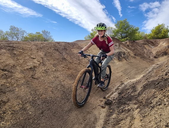 Lehké dětské a mládežnické kolo KUbikes 26 černo-modro-červené