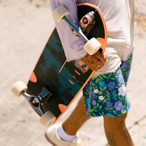 Deskorolka Surfskate GLOBE Thumpy Storm Cats 76,2 cm