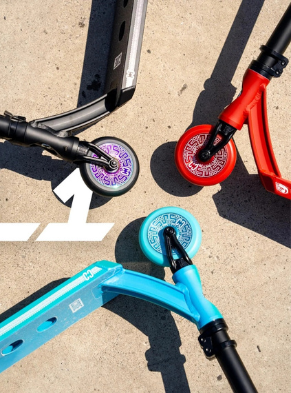 CORE CD1 Kompletní kaskadérská koloběžka červená/černá wys. 81 cm