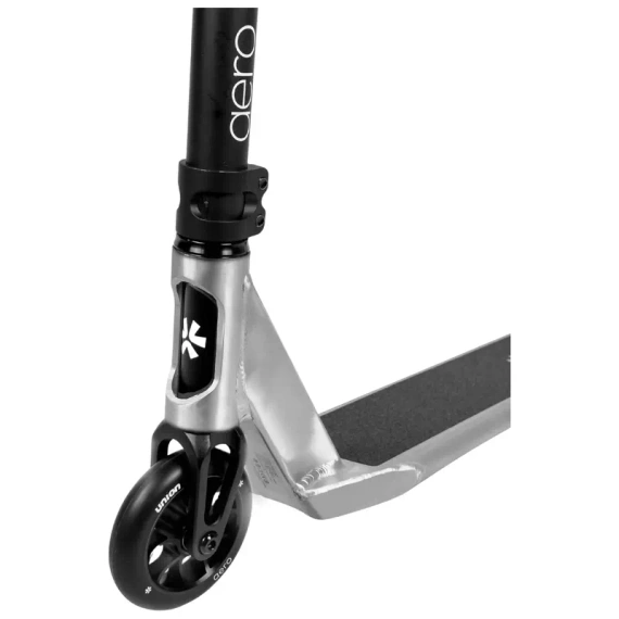 Vysoce výkonná koloběžka Union Aero S Black/Silver. 80 cm