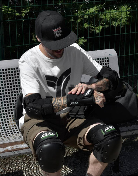 Ochraniacze na nadgarstki REKD Pro Wrist Guards Czarne