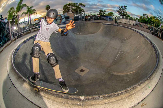 Certifikovaná přilba Triple Eight Sweatsaver Carbon