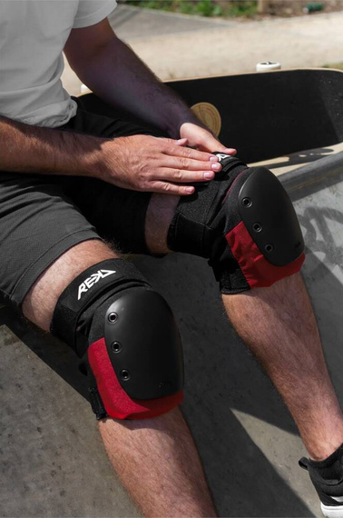 Ochraniacze REKD Ramp Knee Pads Czarno Czerwony