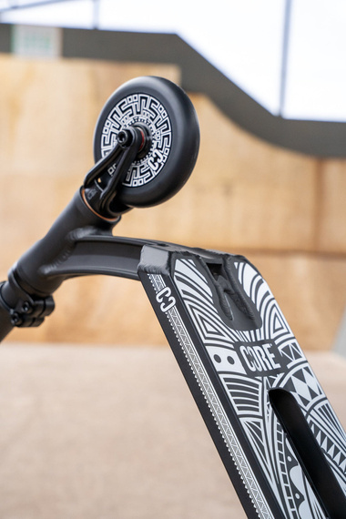 CORE CD1 Kompletní kaskadérská koloběžka červená/černá wys. 81 cm