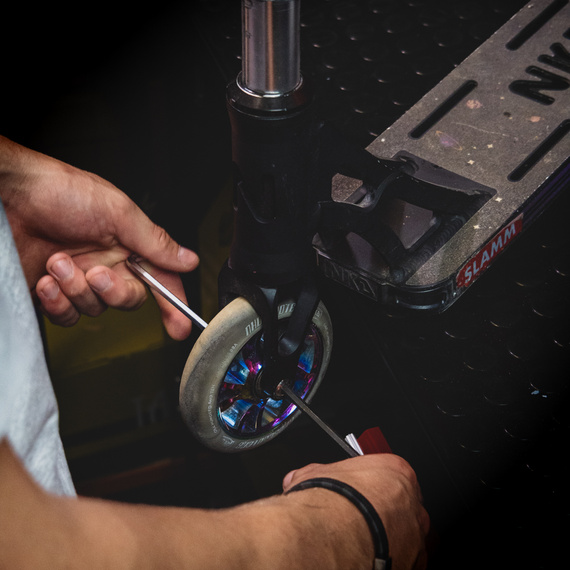 Servis koloběžek: výměna ložisek (2 kola)