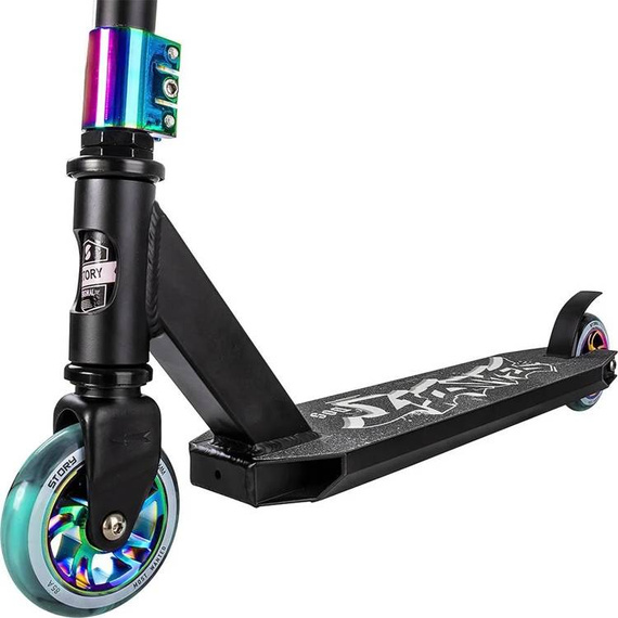 Výkonný skútr Story Bandit DOS Black and Rainbow High. 81 cm
