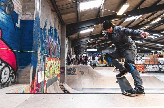 REKD Rampové chrániče kolen L černá a modrá 