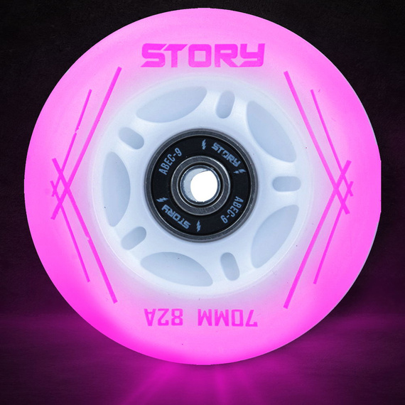 Svítící kolečka inline bruslí Story Pink LED 64 mm (8 ks).)