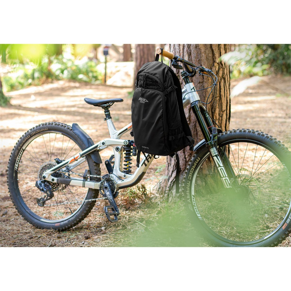 REKD Energy Ranger Vesta s chráničem zad a hrudníku černá