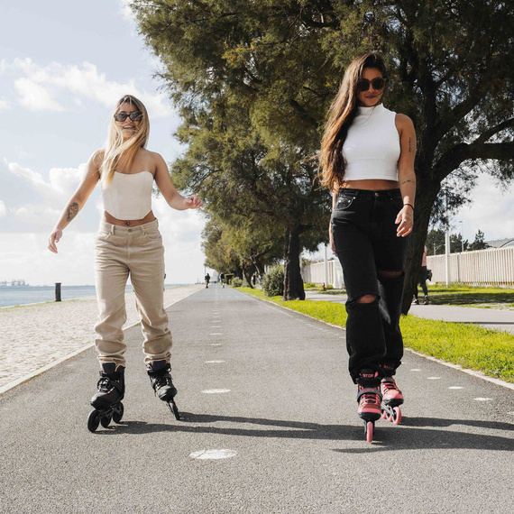 Příběh Space Rainbow tříkolové kolečkové brusle