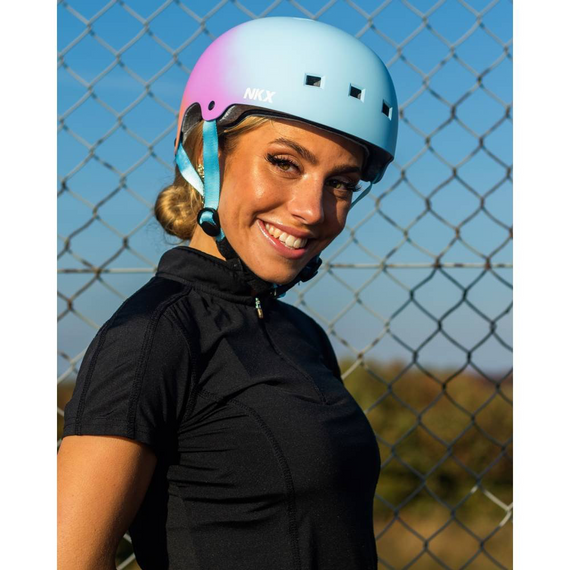 NKX Brain Saver Skateboardová helma Rainbowfade M