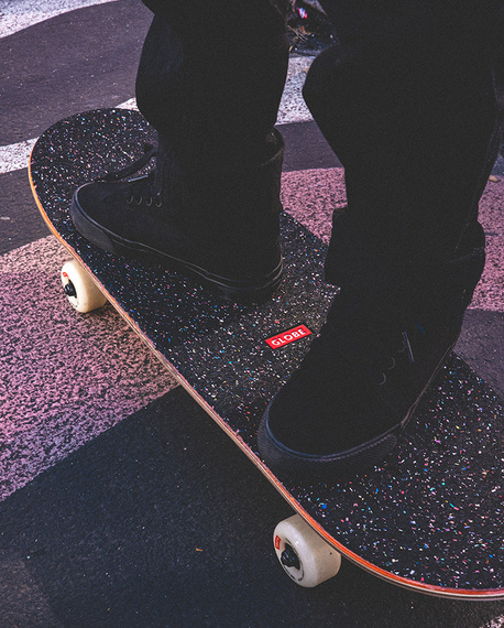 Dětský skateboard GLOBE Softie Micro - Black/In Flames 7.125"