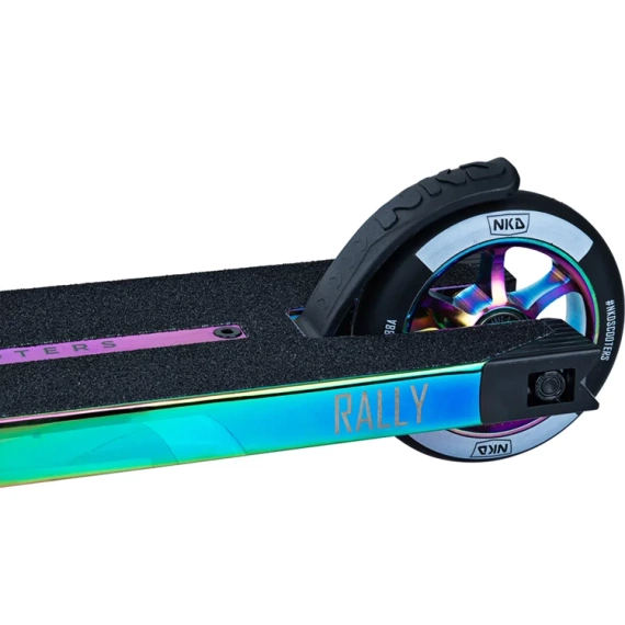 Výkonnostní skútr NKD Rally V4 XS Rainbow wys. 73 cm