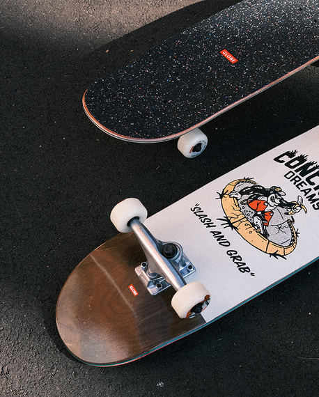 GLOBE Kids Softie Mid skateboard - Dark Maple/Concrete Dreams 8.25"