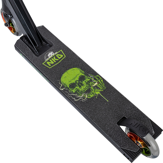 Vysoce výkonný skútr NKD Rally V4 Rasta. 79 cm