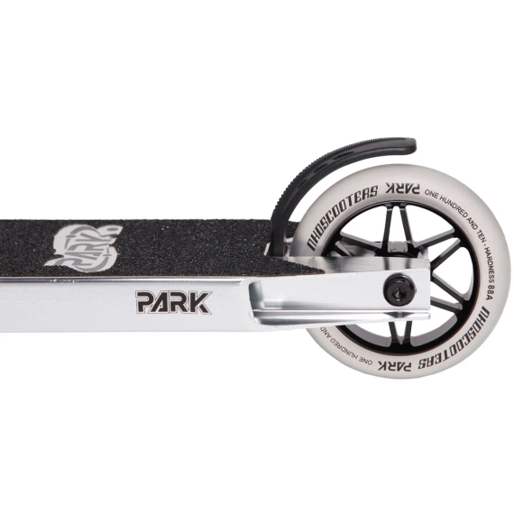 Výkonný skútr NKD Park Stunt Silver wys. 84 cm