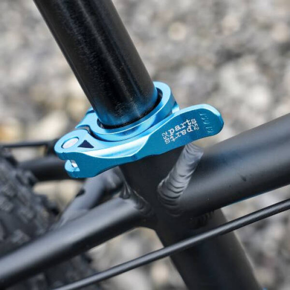 KUbikes 20S DISC superlehké dětské kolo Černá a modrá