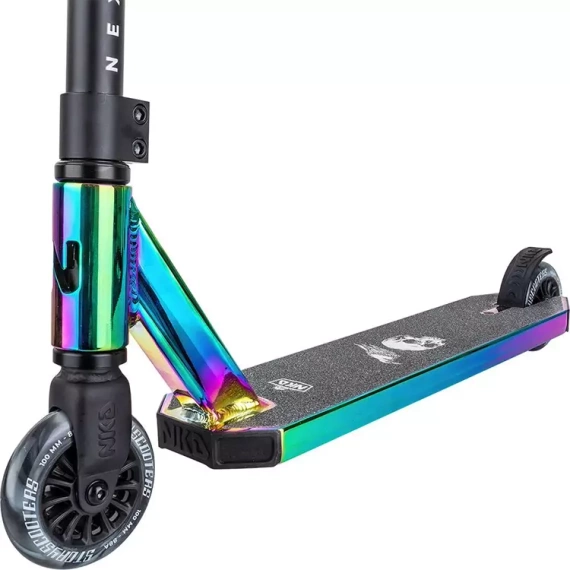Kaskadérský hliníkový lehký skútr pro mladé jezdce NKD Next Generation Rainbow Stunt wys. 79,4 cm