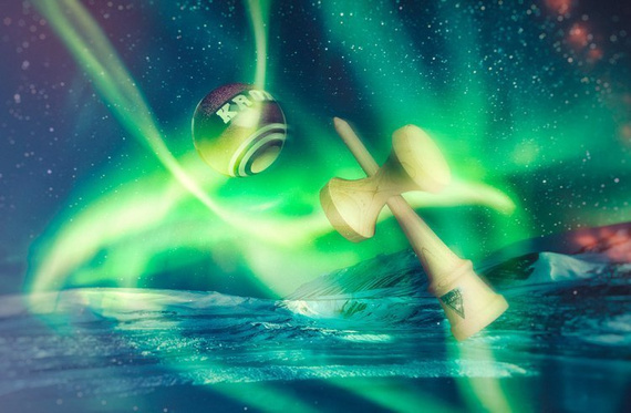 Kendama Krom STROGO 1% Aurora