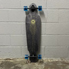 Longboard LandYachtz Battle Axe Space Rock Black 96,5 cm