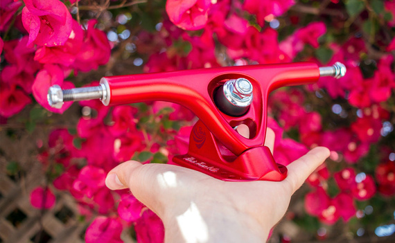 Longboardové trucky Paris V3 180 mm 50° Longboardové trucky Scarlet Red