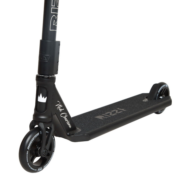 NKD RIZZ Stunt Scooter Black 81 cm
