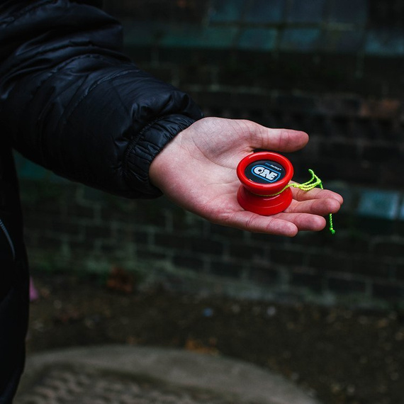 Zestaw Yoyo dla początkujących YoYoFactory ONE + Holder yoyo + 10 Sznurków