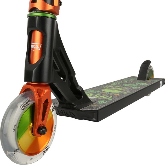 Vysoce výkonný skútr NKD Nitro Street Rasta. 91 cm